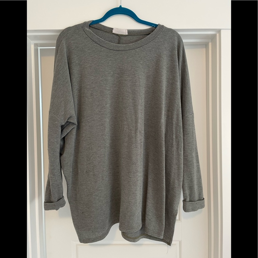 Carly jean Los Angeles evenly top